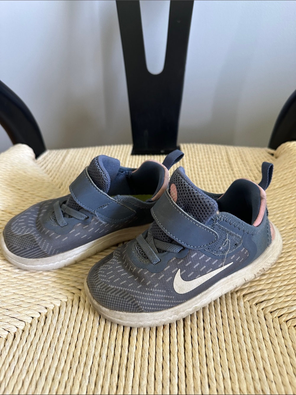 Nike Kids Blue and Pink Sneakers